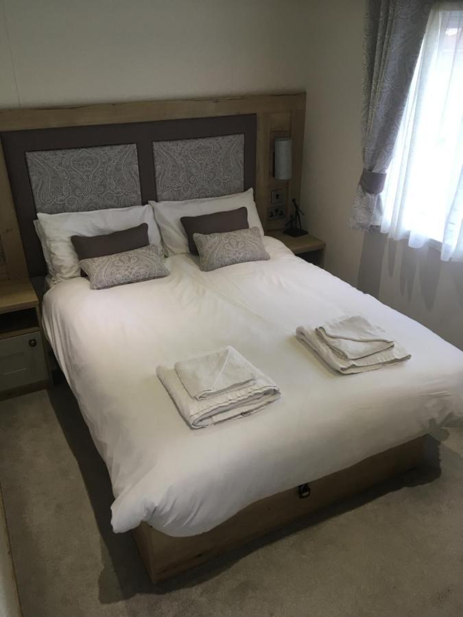 Tattershall Lakes Retreat 3 Bedroom Mini Lodge Waddington  المظهر الخارجي الصورة